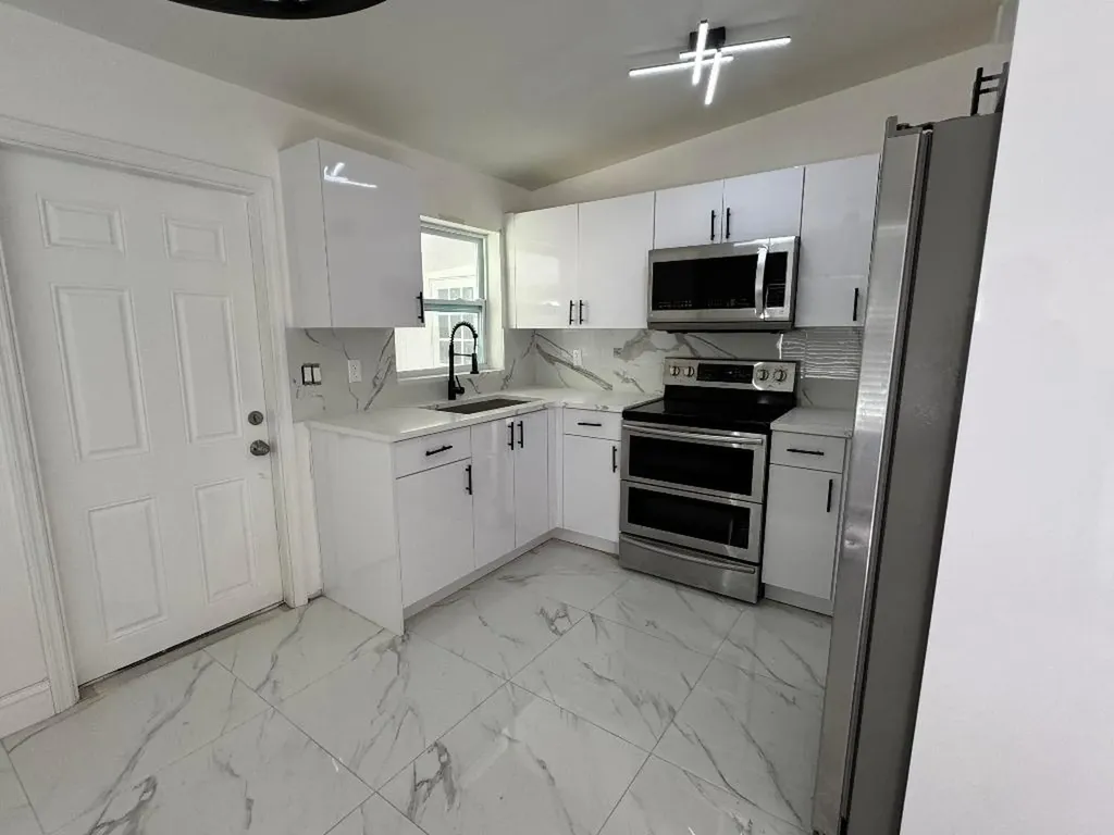 508 Palm Avenue Fort Pierce FL 34982