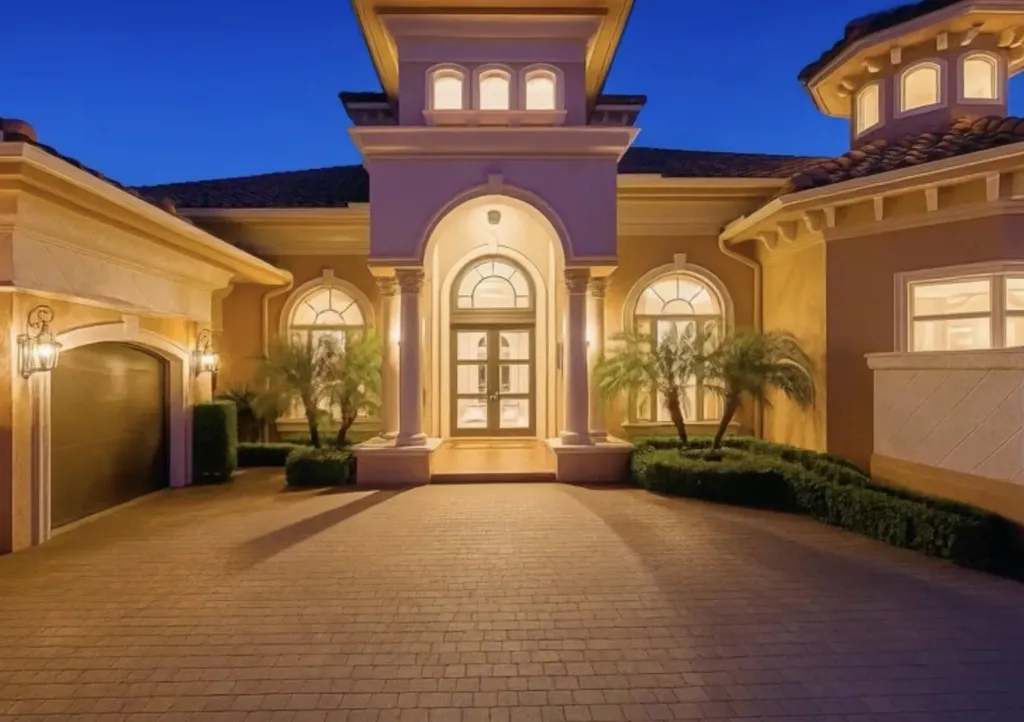 124 SE Rio Casarano Port St Lucie FL 34984