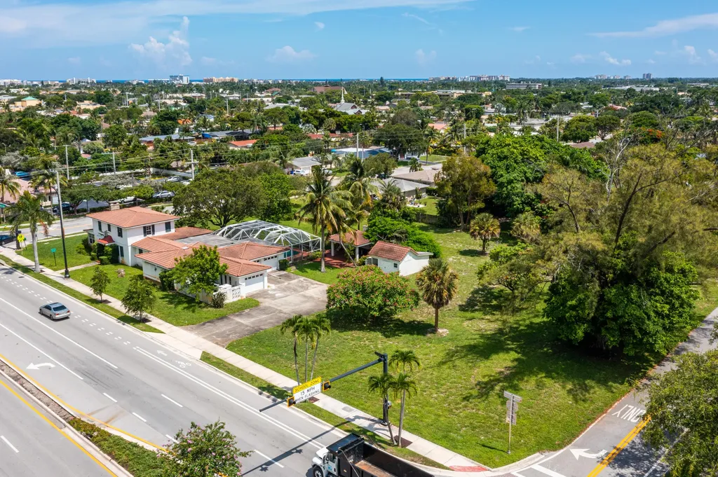 556 E Hillsboro Boulevard Deerfield Beach FL 33441