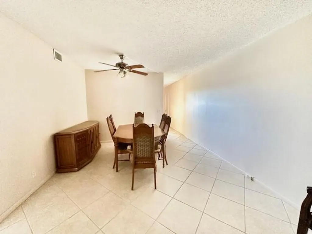 4001 Hythe A Boca Raton FL 33434