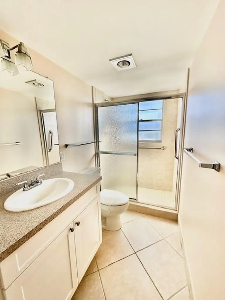 4001 Hythe A Boca Raton FL 33434