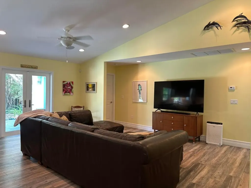 2415 Laurel Lane Palm Beach Gardens FL 33410