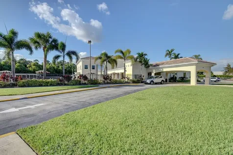 7 Golfs Edge West Palm Beach FL 33417