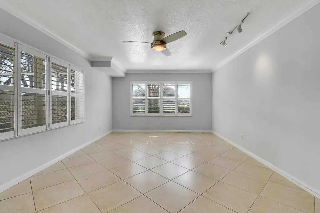 1903 Stratford Way West Palm Beach FL 33409