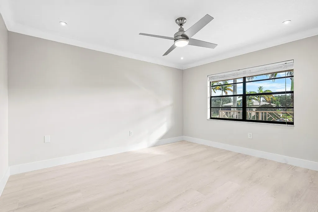 18 Stratford Drive E Boynton Beach FL 33436
