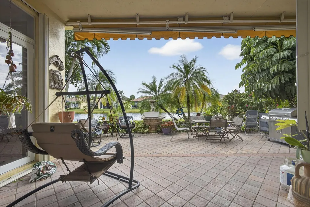 8722 Via Brilliante Wellington FL 33411