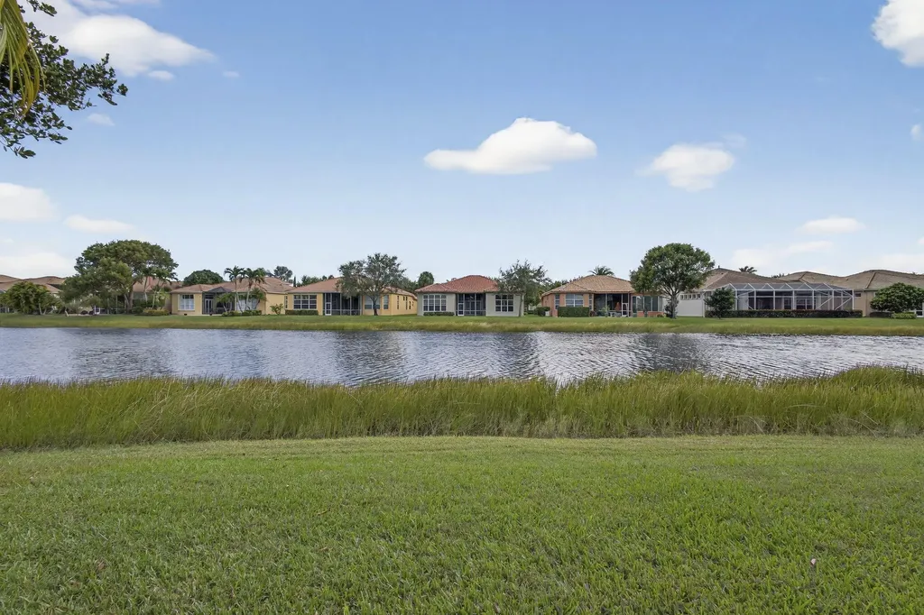 8722 Via Brilliante Wellington FL 33411