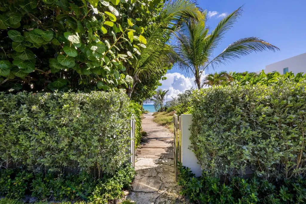 1048 S Ocean Boulevard Palm Beach FL 33480