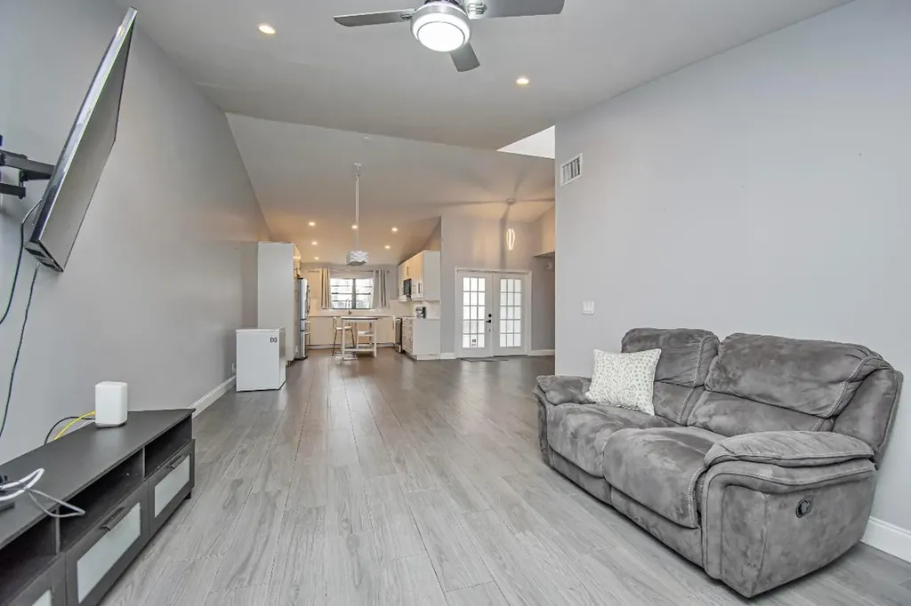 7706 Solimar Circle Boca Raton FL 33433