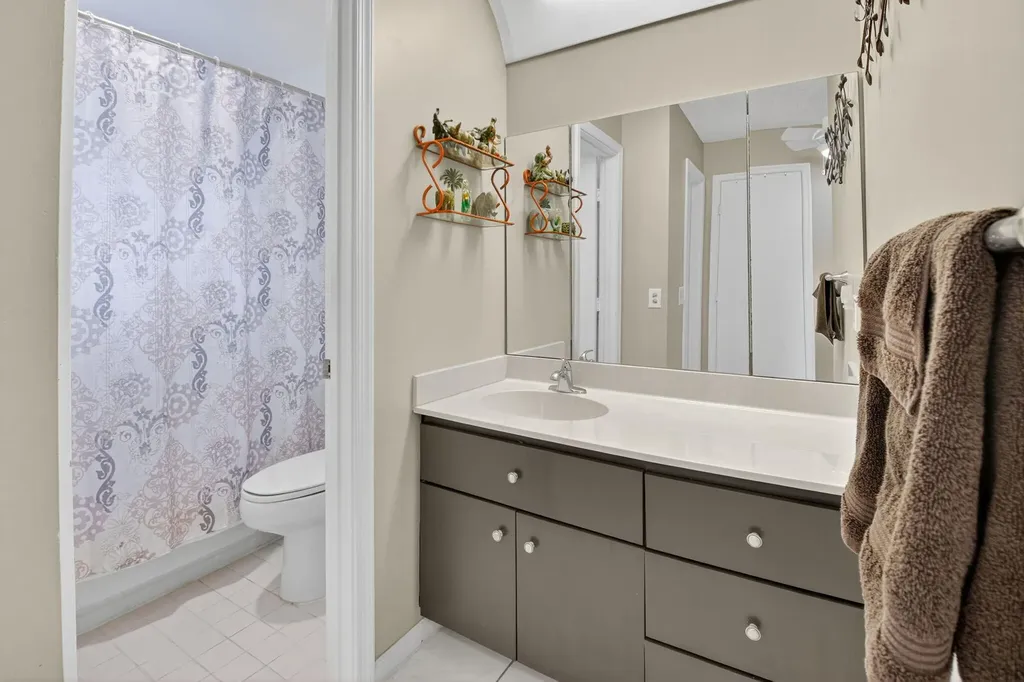 9800 Tabebuia Tree Drive Boynton Beach FL 33436