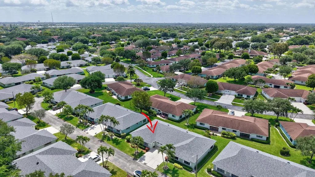 9800 Tabebuia Tree Drive Boynton Beach FL 33436