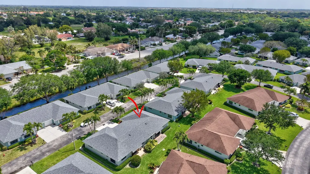 9800 Tabebuia Tree Drive Boynton Beach FL 33436