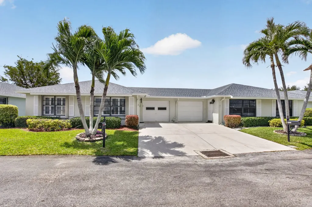 9800 Tabebuia Tree Drive Boynton Beach FL 33436