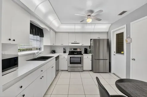 9800 Tabebuia Tree Drive Boynton Beach FL 33436
