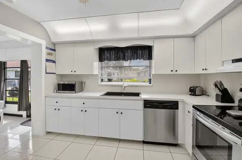 9800 Tabebuia Tree Drive Boynton Beach FL 33436