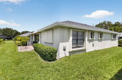 9800 Tabebuia Tree Drive Boynton Beach FL 33436