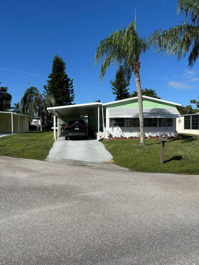 8 Montilla Way Port St Lucie FL 34952