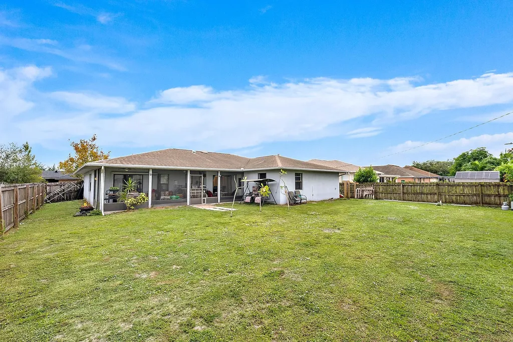 622 SW Hogan Street Port St Lucie FL 34983