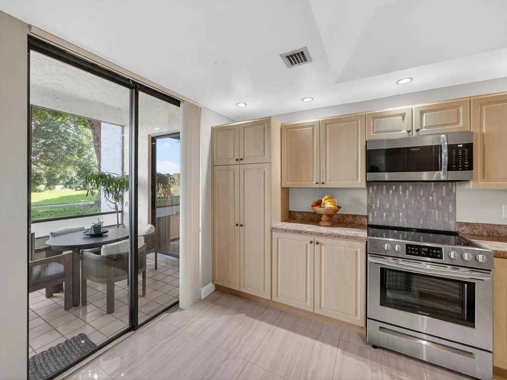 7472 La Paz Boulevard Boca Raton FL 33433