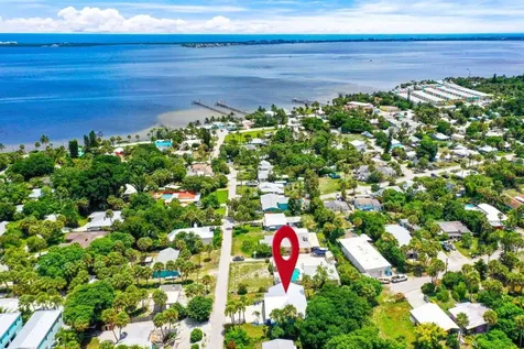 2134 NE Pelican Terrace Jensen Beach FL 34957