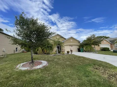 5079 NW Fiddle Leaf Court Port St Lucie FL 34986