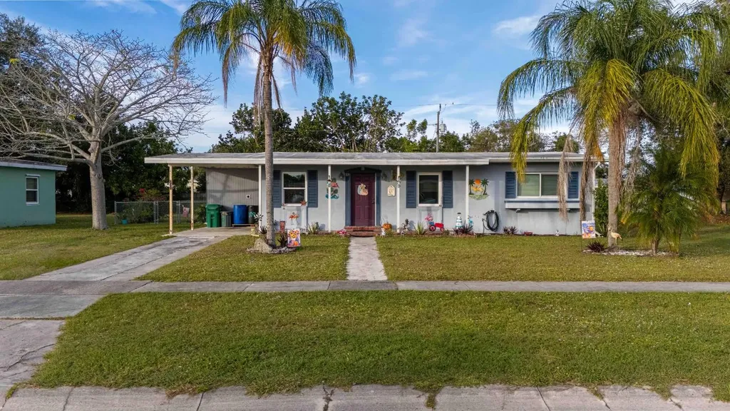 109 SE Lucero Drive Port St Lucie FL 34983