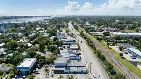 604 N Dixie Highway Lantana FL 33462