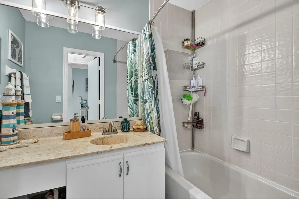 104 Liberty Court Deerfield Beach FL 33442