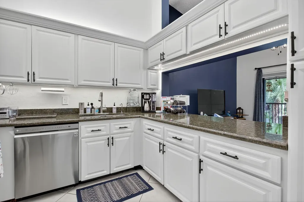 104 Liberty Court Deerfield Beach FL 33442