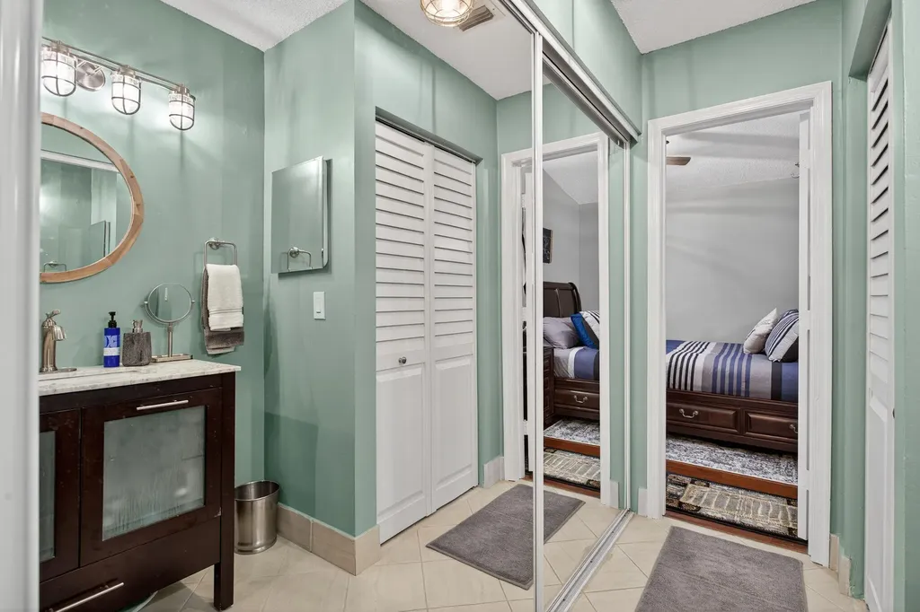 104 Liberty Court Deerfield Beach FL 33442