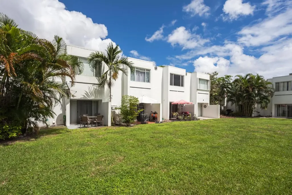 5080 Elmhurst West Palm Beach FL 33417