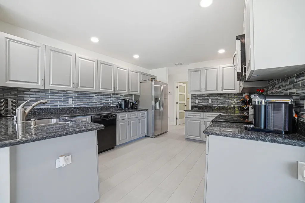 11374 Boca Woods Lane Boca Raton FL 33428