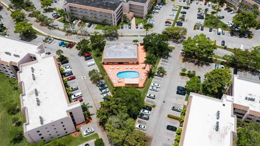 10422 NW 24th Place Sunrise FL 33322