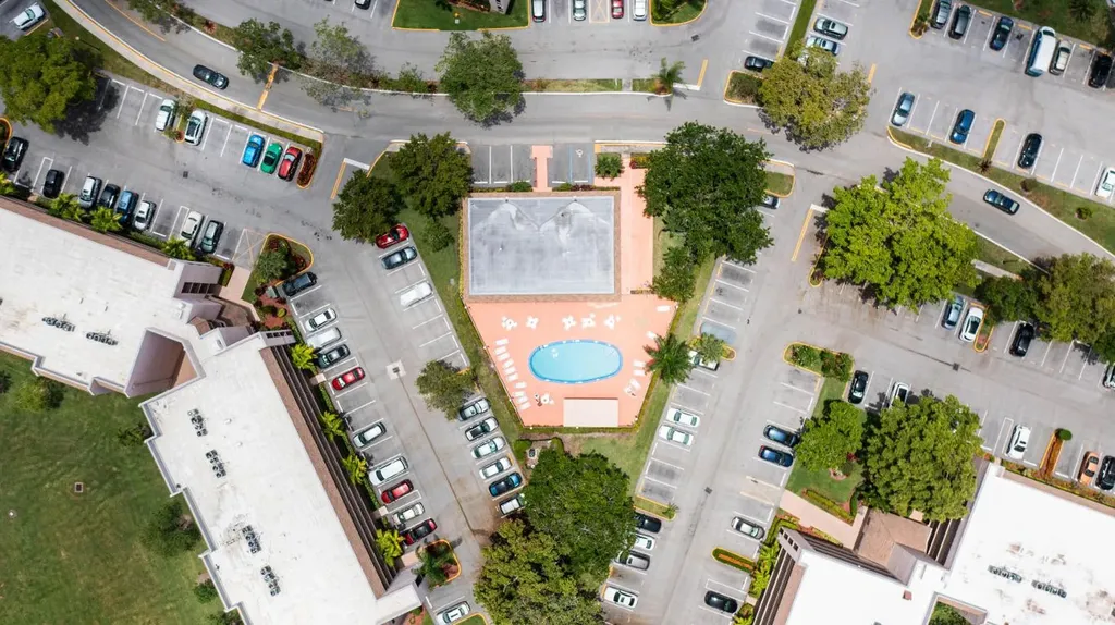 10422 NW 24th Place Sunrise FL 33322