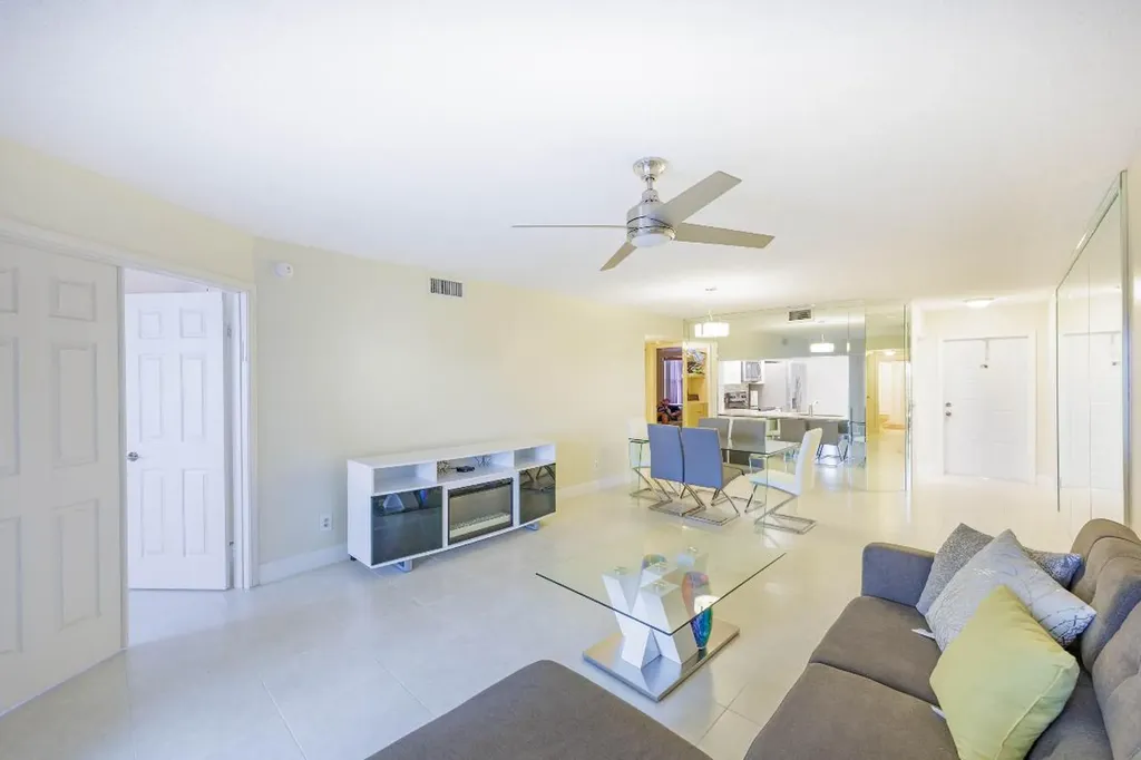 10422 NW 24th Place Sunrise FL 33322