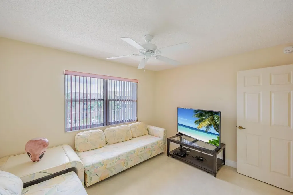 10422 NW 24th Place Sunrise FL 33322