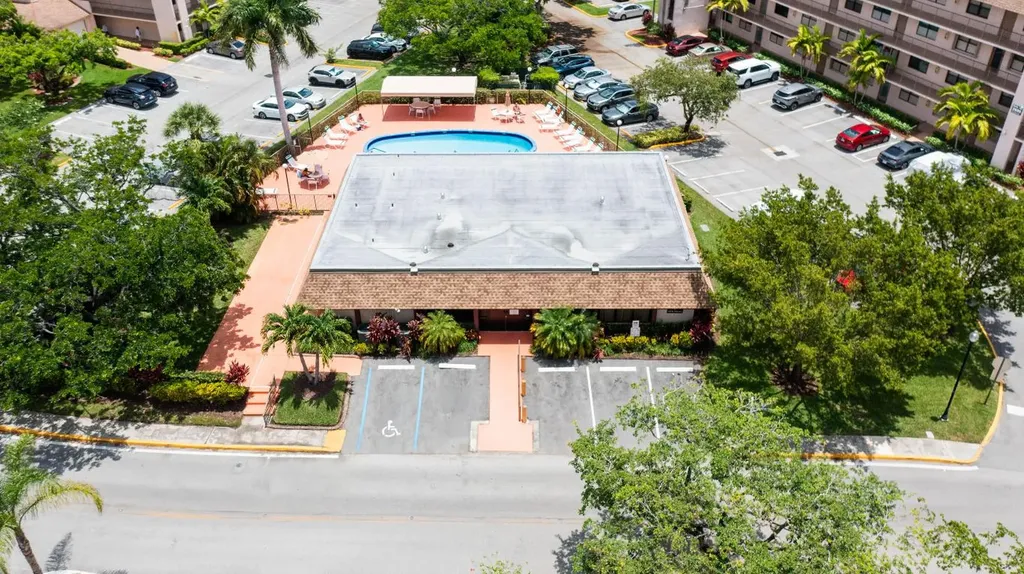 10422 NW 24th Place Sunrise FL 33322