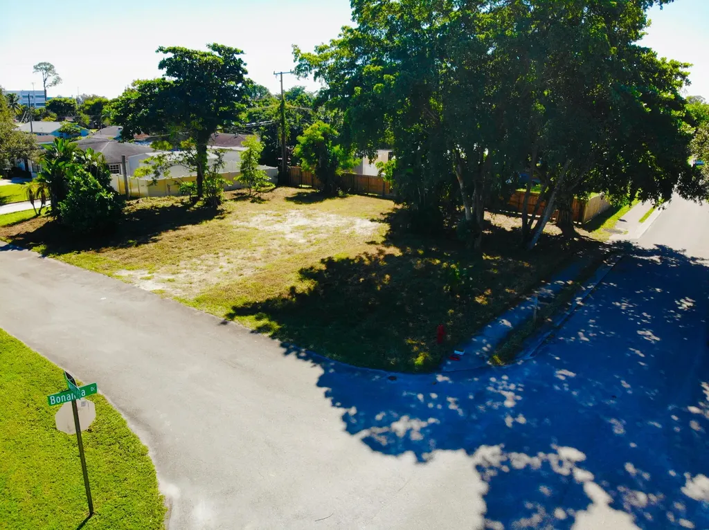 4802 Bonanza Road Lake Worth FL 33467
