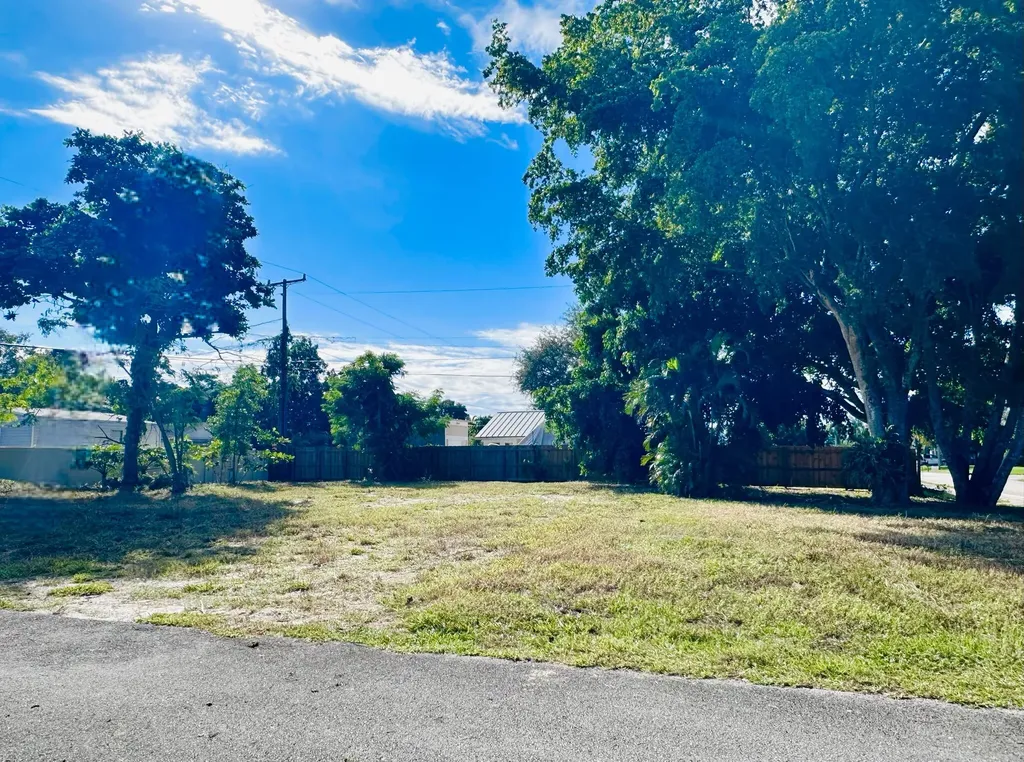 4802 Bonanza Road Lake Worth FL 33467