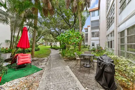 2650 NW 49th Avenue Lauderdale Lakes FL 33313