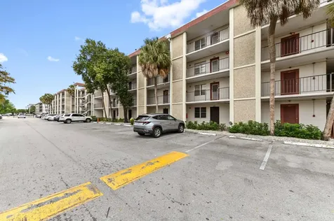 2650 NW 49th Avenue Lauderdale Lakes FL 33313