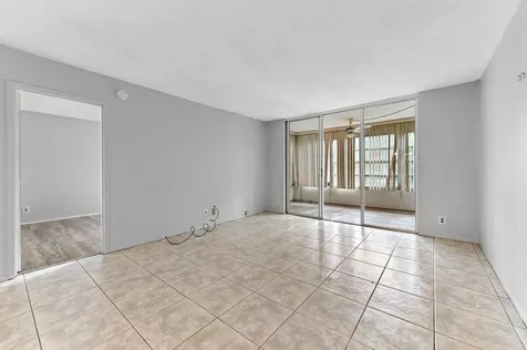 2650 NW 49th Avenue Lauderdale Lakes FL 33313