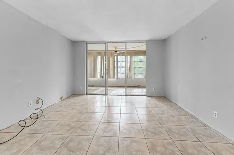 2650 NW 49th Avenue Lauderdale Lakes FL 33313