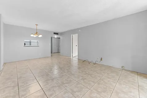 2650 NW 49th Avenue Lauderdale Lakes FL 33313