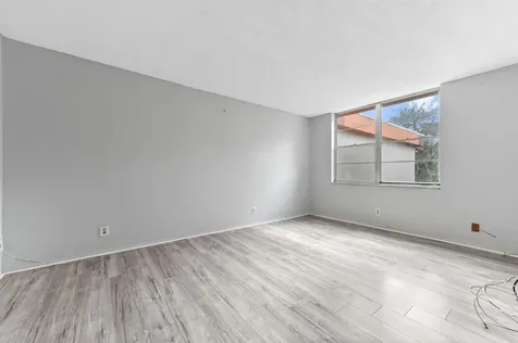 2650 NW 49th Avenue Lauderdale Lakes FL 33313