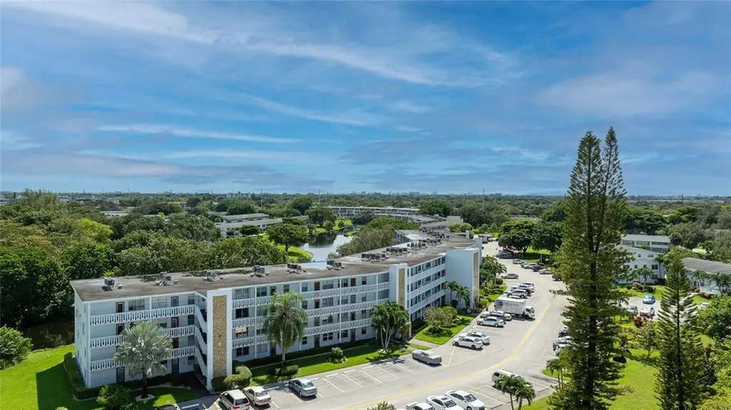 3027 Newport H Deerfield Beach FL 33442