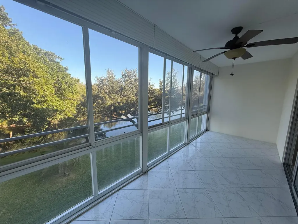 3027 Newport H Deerfield Beach FL 33442