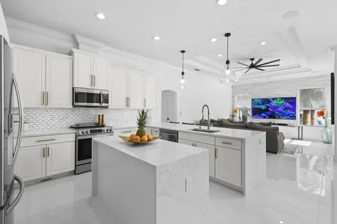 1389 SW Bayshore Boulevard Port St Lucie FL 34983