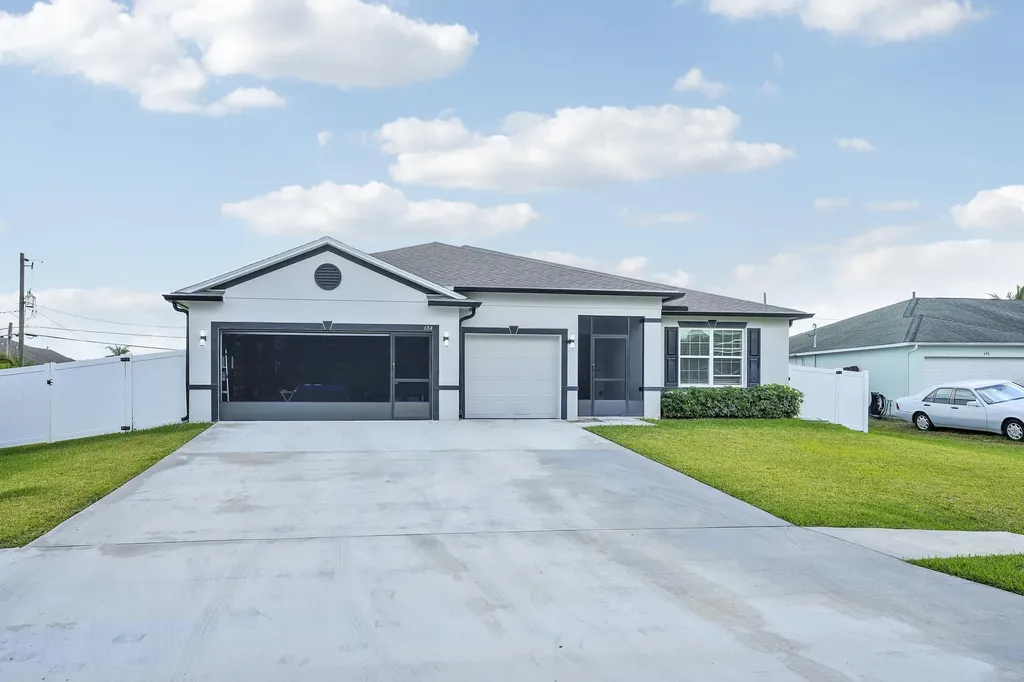 684 SW Jada Road Port St Lucie FL 34953