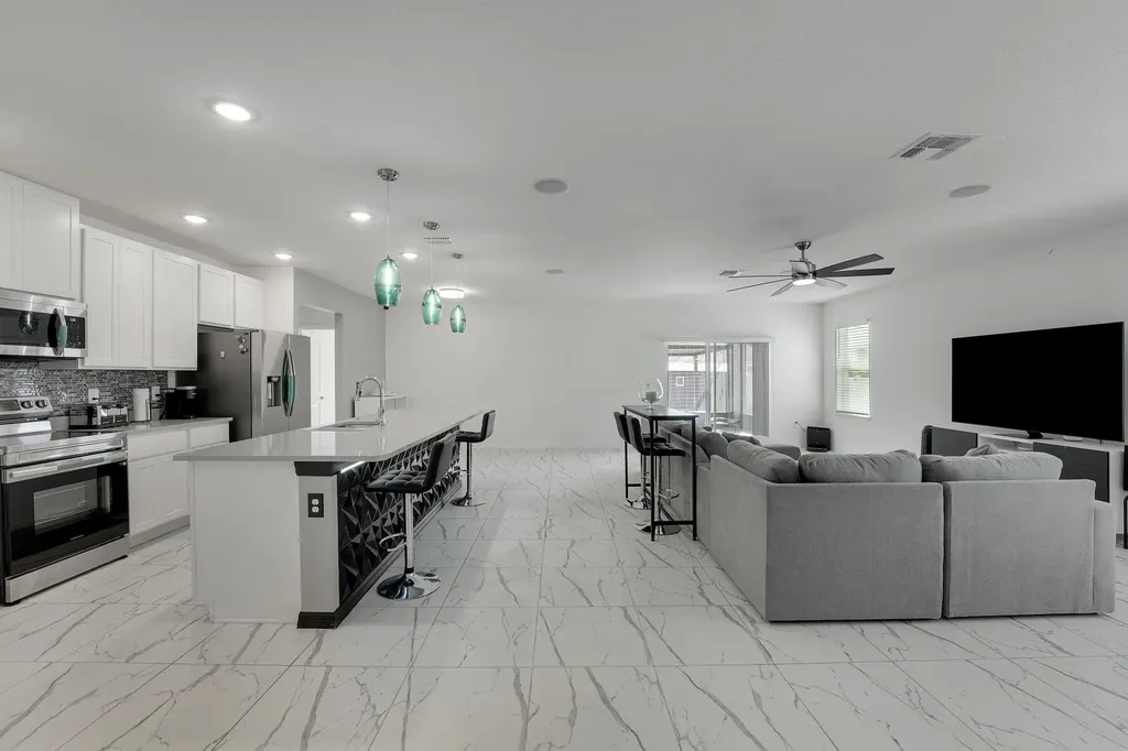 684 SW Jada Road Port St Lucie FL 34953